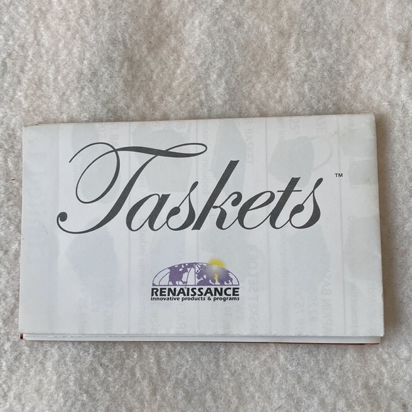 Taskets Renaissance Basket Large Heart Shape NWT - Picture 10 of 11